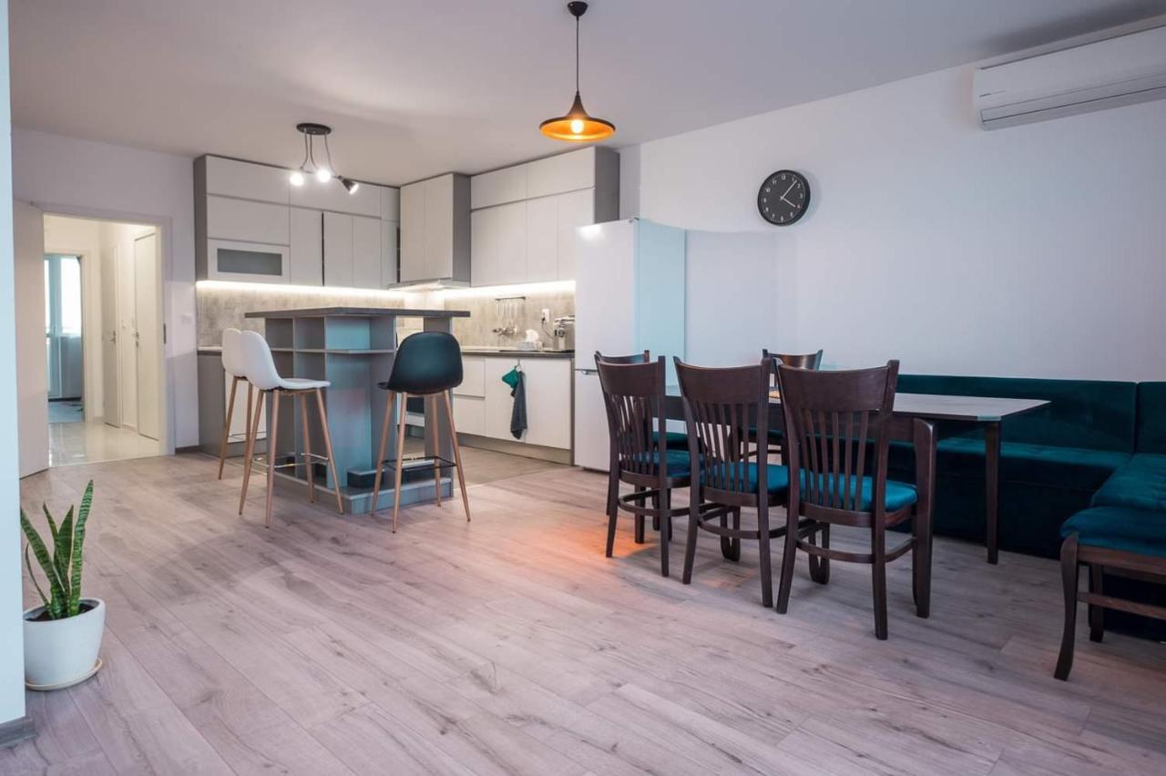 Turquoise By Rv Apartments Varna ภายนอก รูปภาพ